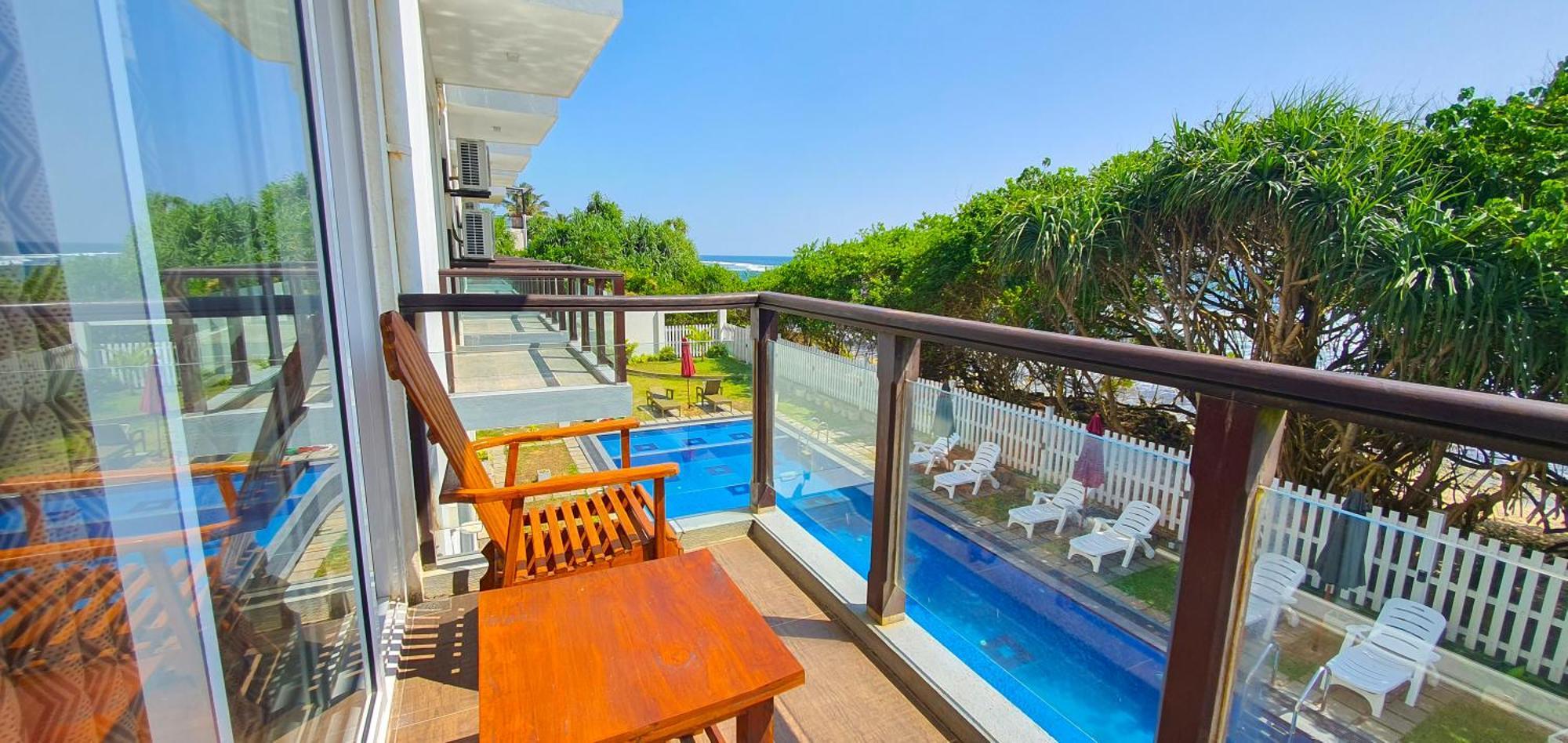 Ara Beach Resort Mirissa Exterior foto